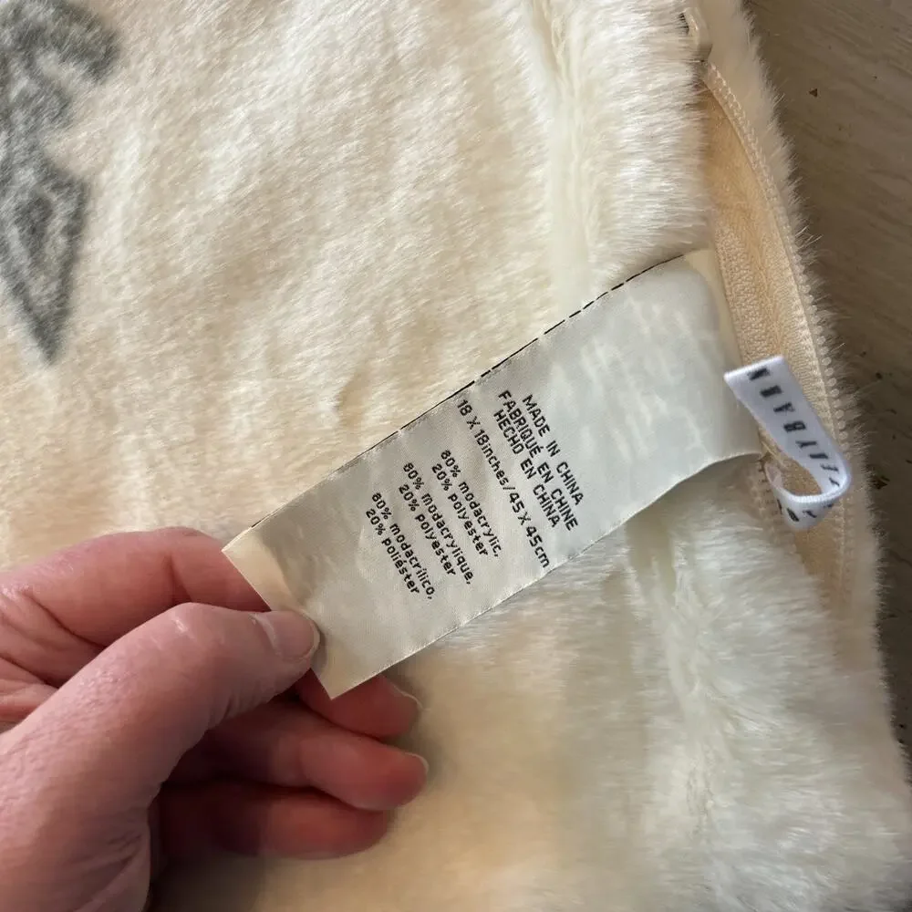 Pottery Barn Cream Gray Snowflake Print Faux Fur 18